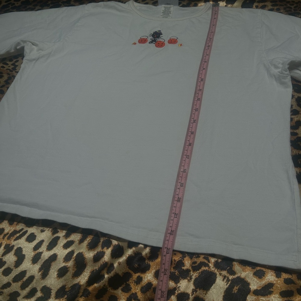 Vintage Endless Design Embroidered Cat Halloween Long Sleeve Shirt - Picture 4 of 8